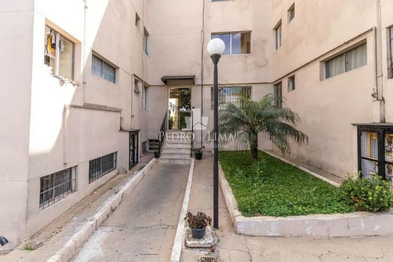 Apartamento na região do Cangaiba 