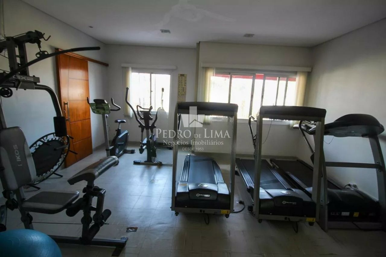 Apartamento no Condomínio Algarve com 2 suítes e duas vagas de garagem na Penha