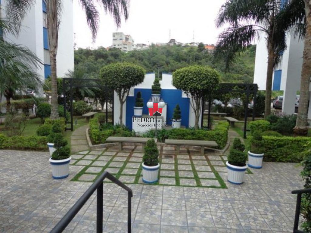 Apartamento três dormitórios e uma vaga na Cidade Lider