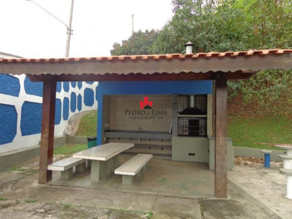 Apartamento três dormitórios e uma vaga na Cidade Lider