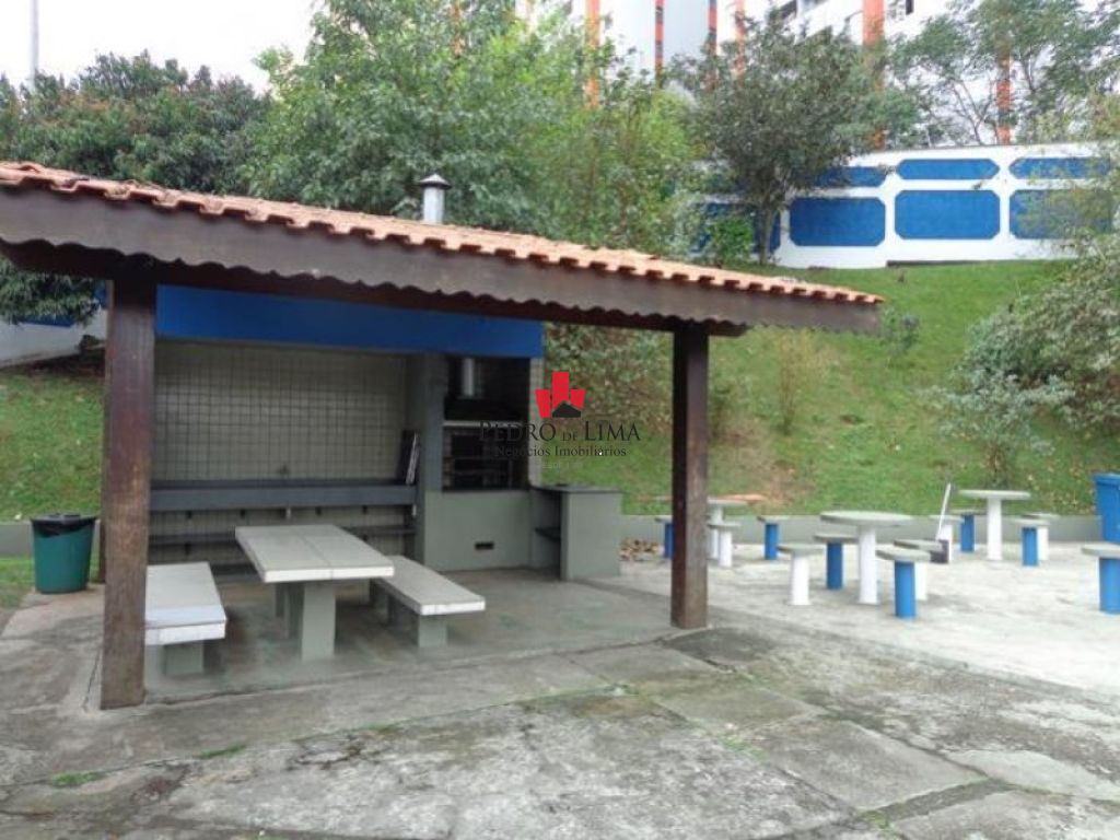 Apartamento três dormitórios e uma vaga na Cidade Lider