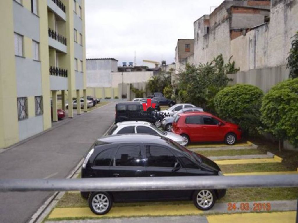 Apartamento 2 quartos, 1 vaga em São Matheus. Condomínio Vitória.