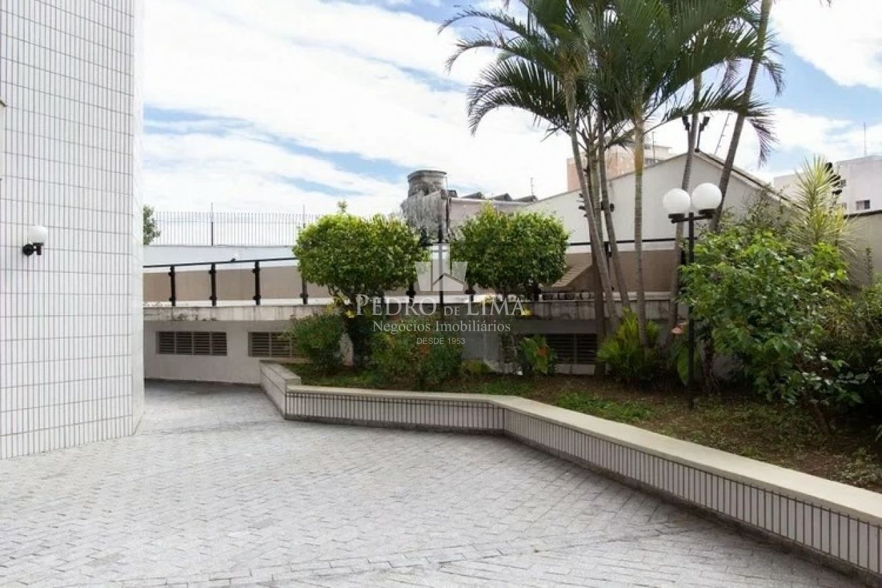 Apartamento 135m², com 3 quartos e 2 Vagas, próximo ao Shopping Penha. Condomínio Lopez de Gongora