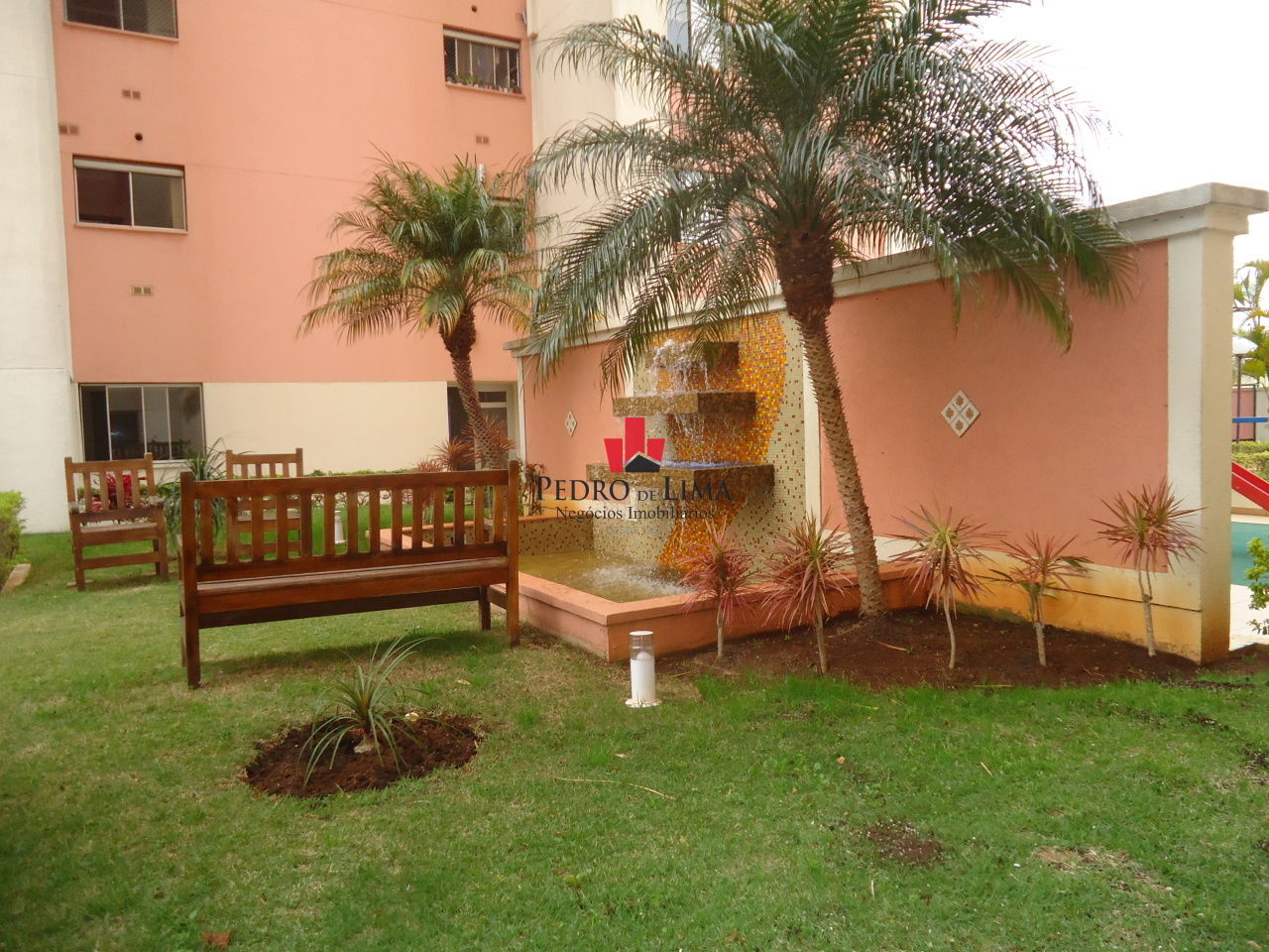 Apartamento 78m², com 3 quartos sendo 1 suíte e 2 vagas na Ponte Rasa