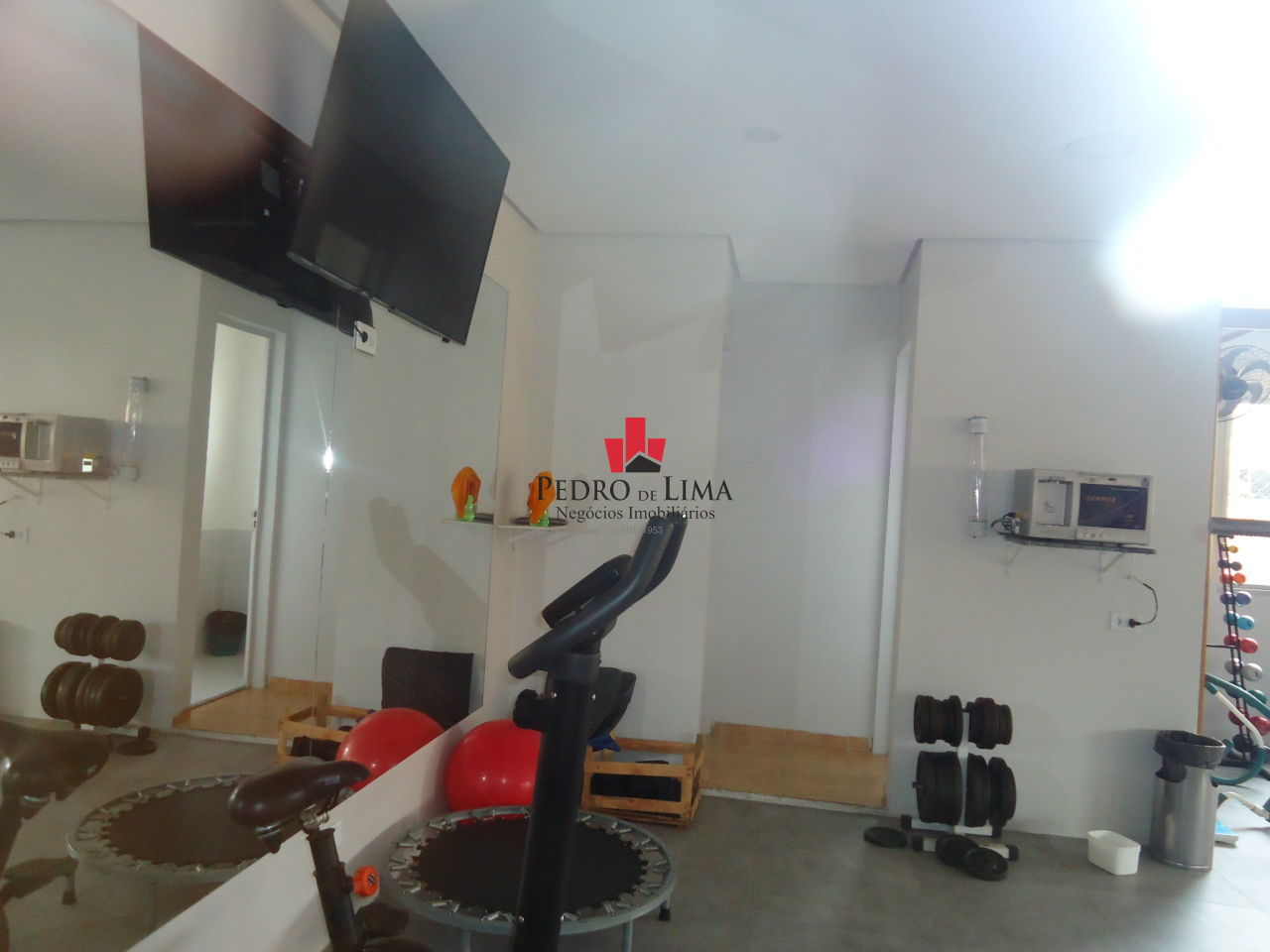 Apartamento 78m², com 3 quartos sendo 1 suíte e 2 vagas na Ponte Rasa