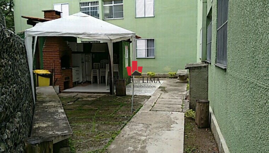 Apartamento  47 m², 3 dormitórios, 1 vaga livre, sala ampla e sem elevador no Cangaíba
