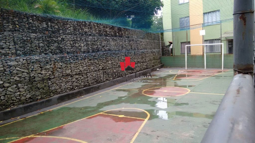 Apartamento  47 m², 3 dormitórios, 1 vaga livre, sala ampla e sem elevador no Cangaíba