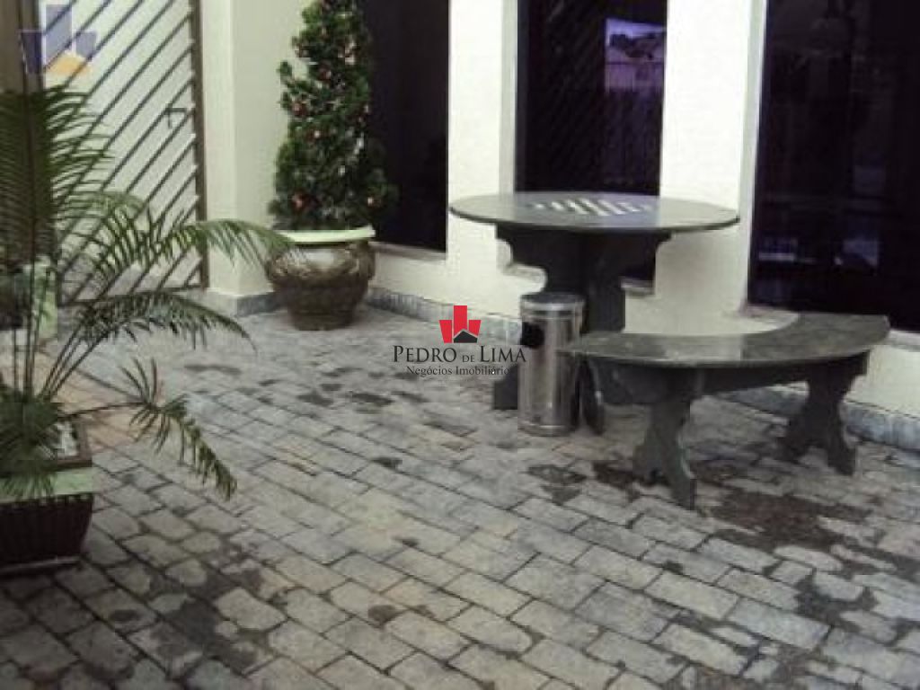 Apartamento 2 dormitórios, sala ampla, 1 vaga de garagem e 58 m² na Ponte Rasa