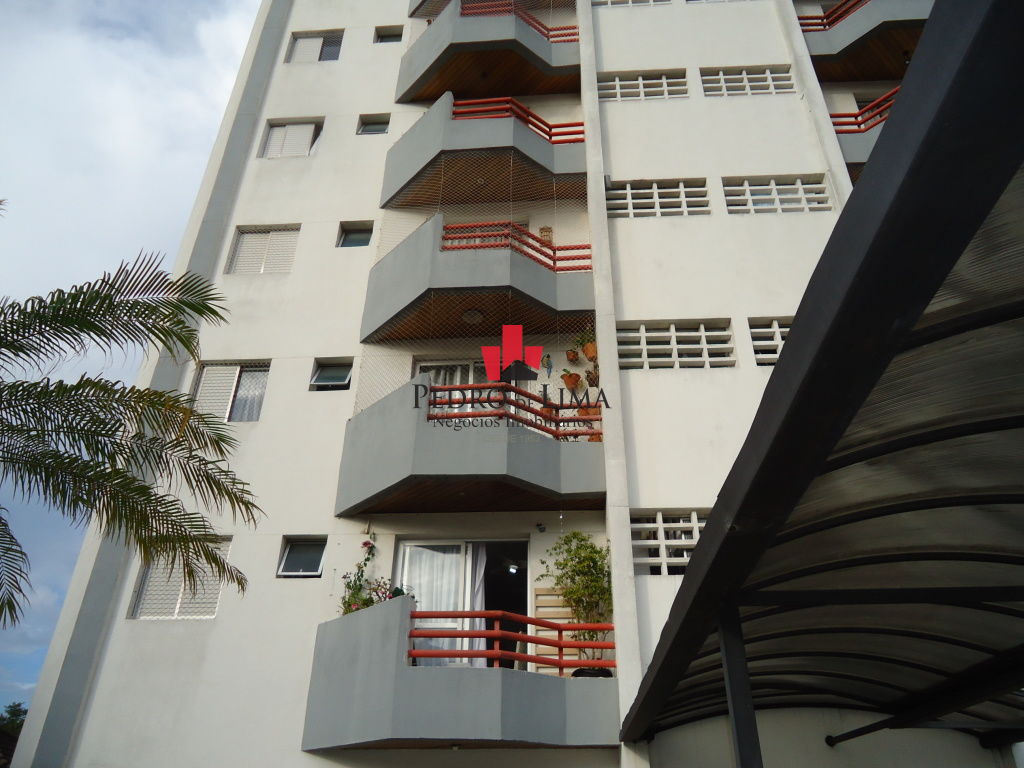 Apartamento 2 dormitórios, 1 Suite e 1 vaga coberta  na Penha