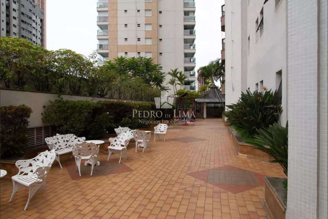 Apartamento no Edifício Meridien ,  todo  reformado,  4  dormitórios , 2 suítes ,  2  vagas