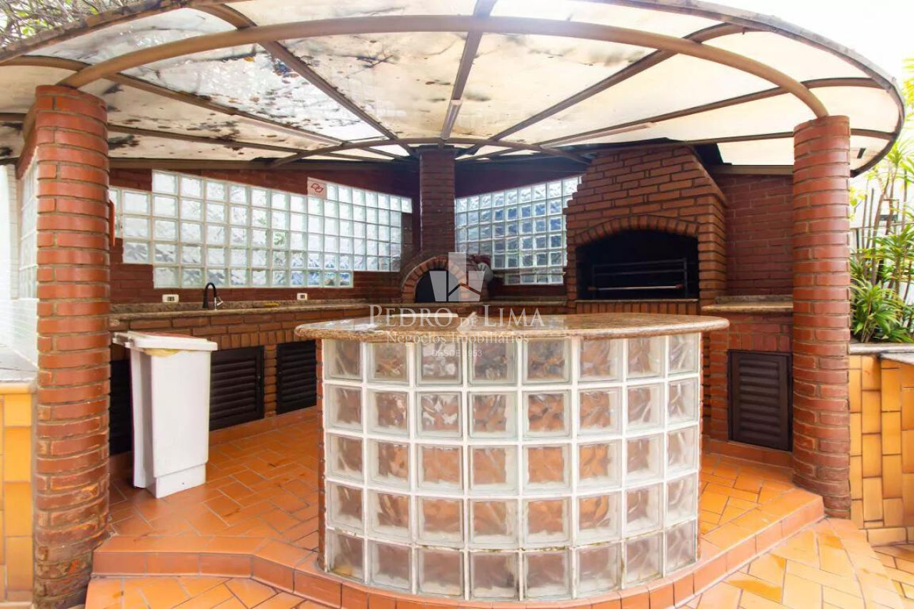 Apartamento no Edifício Meridien ,  todo  reformado,  4  dormitórios , 2 suítes ,  2  vagas