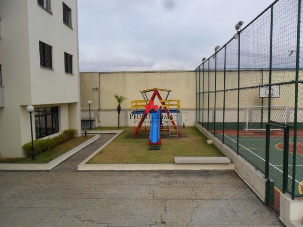 Apartamento na Vila Ré com 2 Dormitórios sendo uma suíte e 2 vagas
