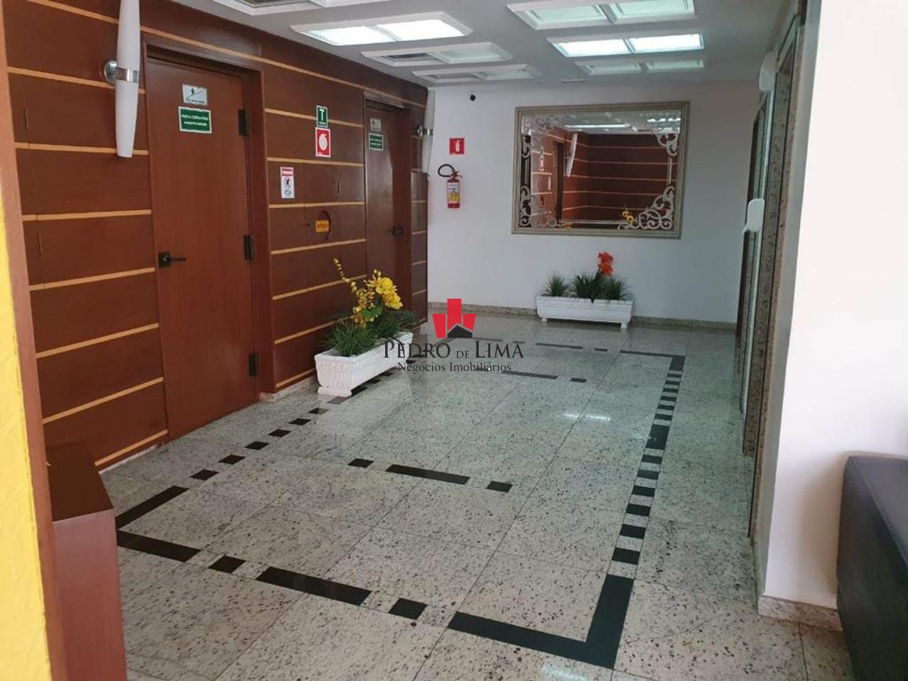 Apartamento para aqlugar com 3 dormitórios e 72 m²