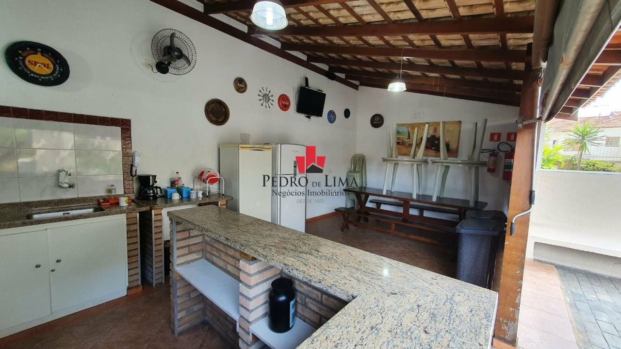 Apartamento para aqlugar com 3 dormitórios e 72 m²