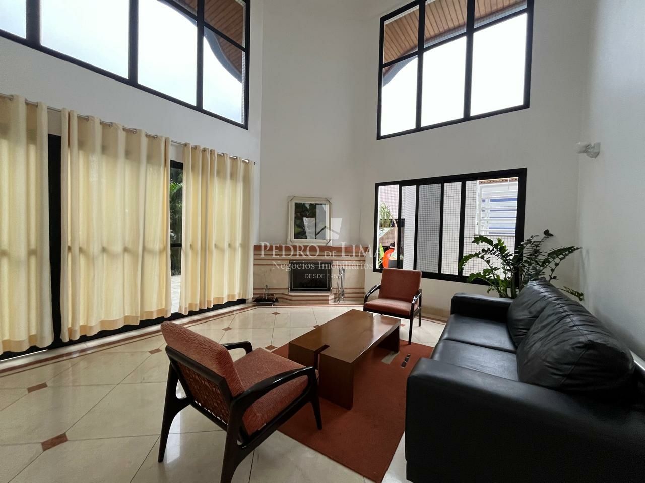 Apartamento 4 quartos, 4 vagas, Vila Carrão. Condomínio Monte Carlo