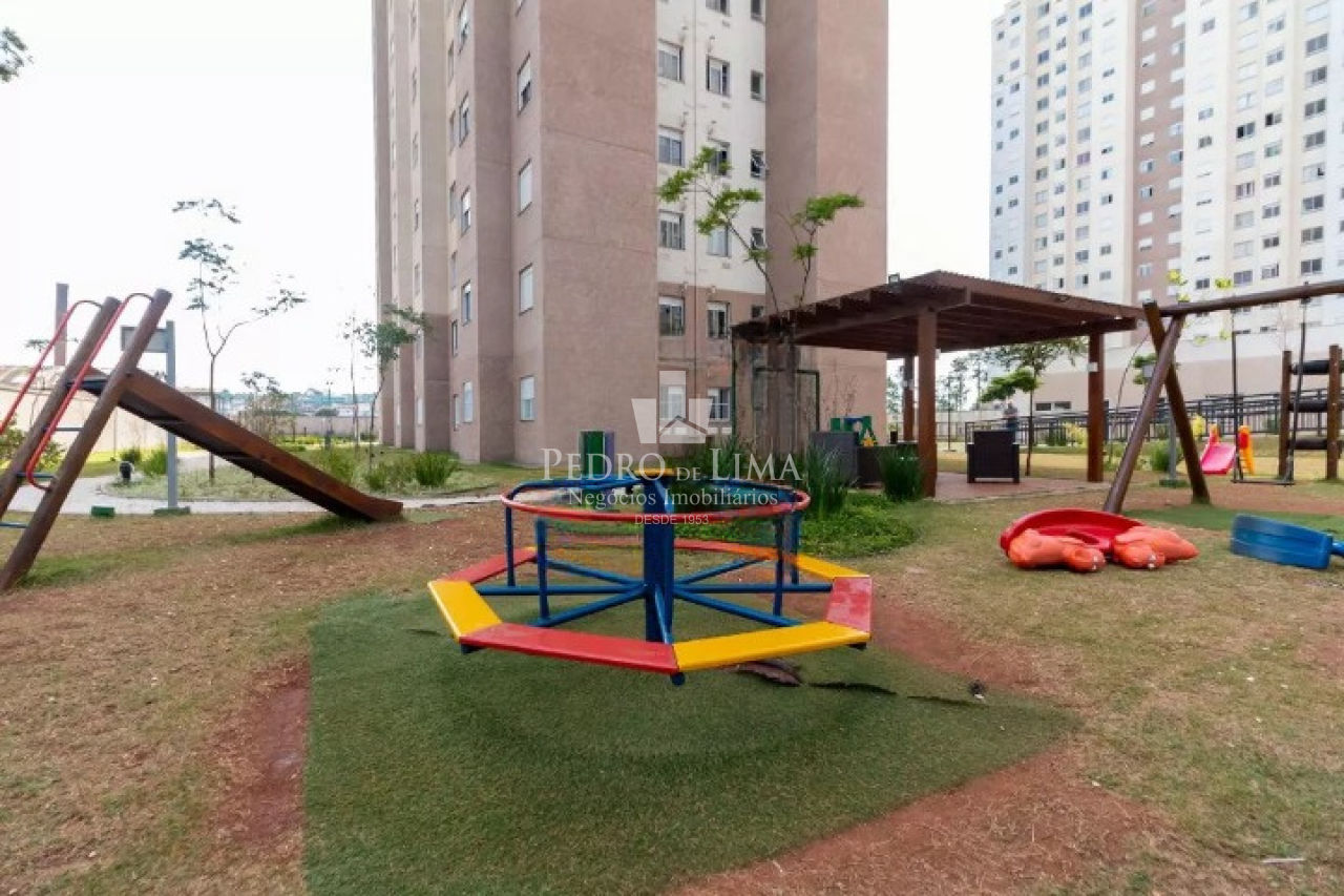 Apartamento 2 quartos 1 banheiro 1 vaga em Itaquera. Condomínio Dez Cerejeira