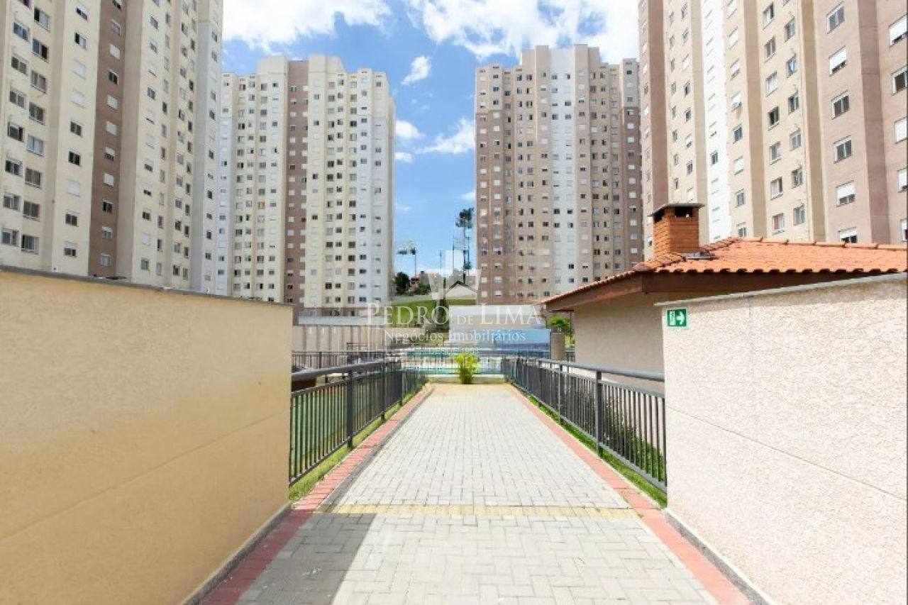 Apartamento 2 quartos 1 banheiro 1 vaga em Itaquera. Condomínio Dez Cerejeira
