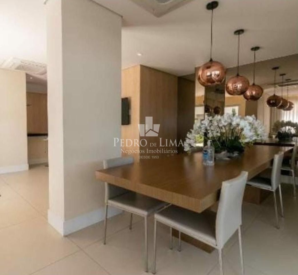 Apartamento na Mooca 45m², 1 suíte, lavabo, varanda e 1 vaga. Condomínio  Praça Piratininga