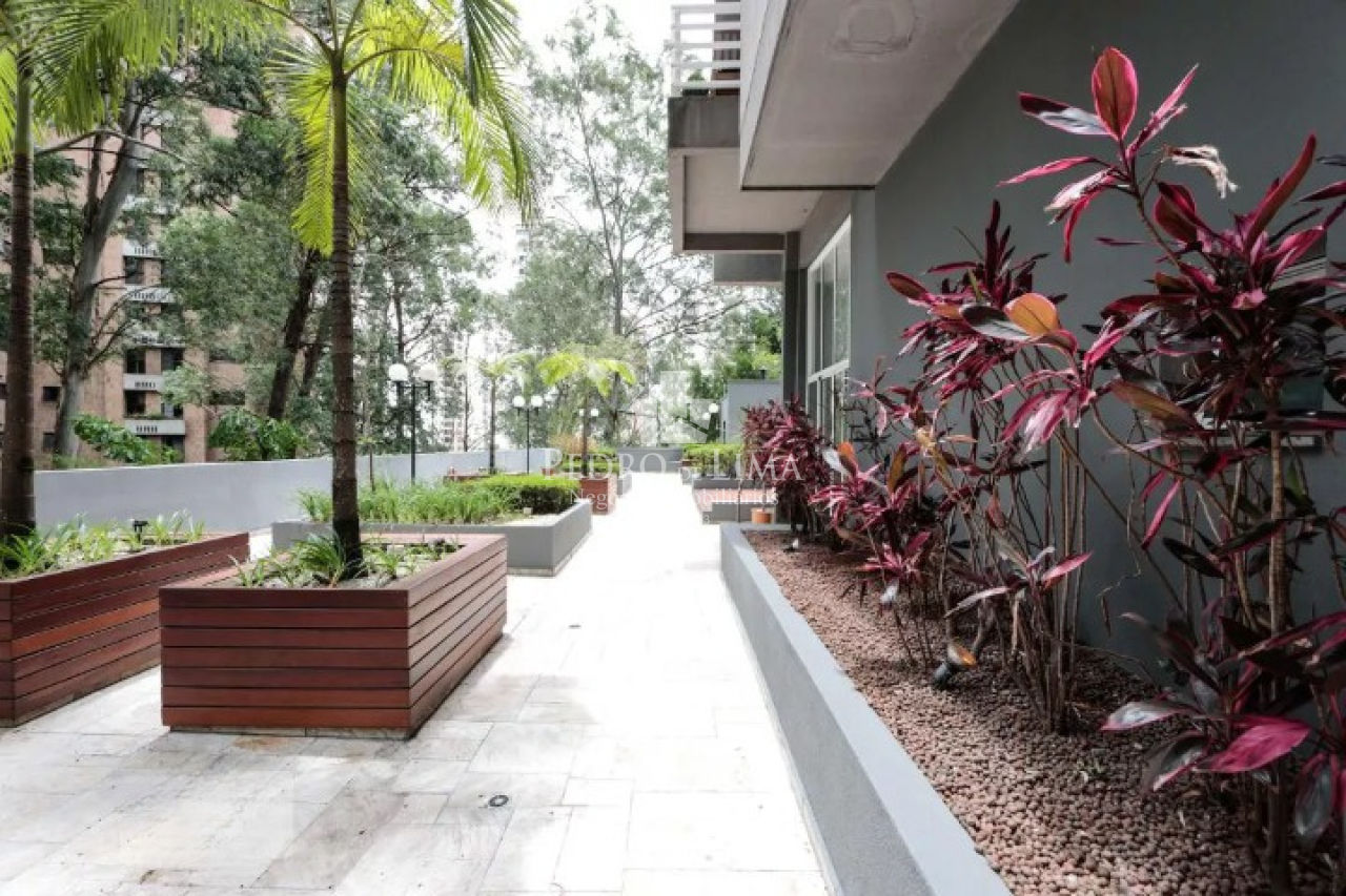 Loft Duplex de 86m² no Morumbi com móveis planejados. Condomínio Urban Loft