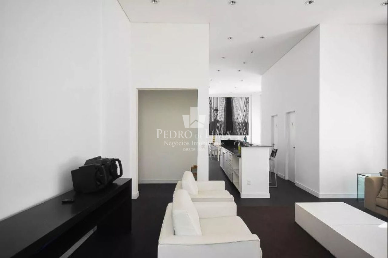 Loft Duplex de 86m² no Morumbi com móveis planejados. Condomínio Urban Loft