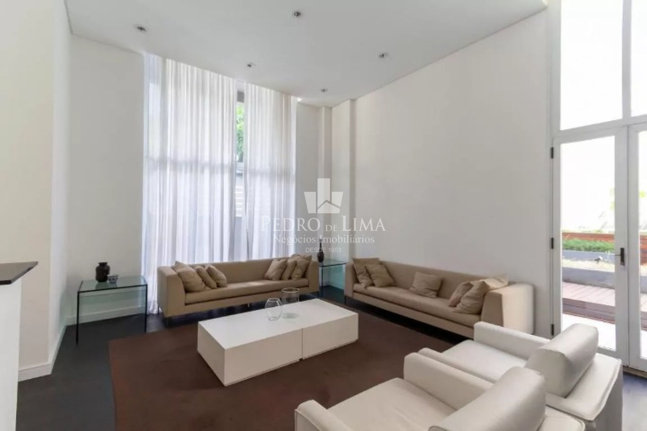 Loft Duplex de 86m² no Morumbi com móveis planejados. Condomínio Urban Loft