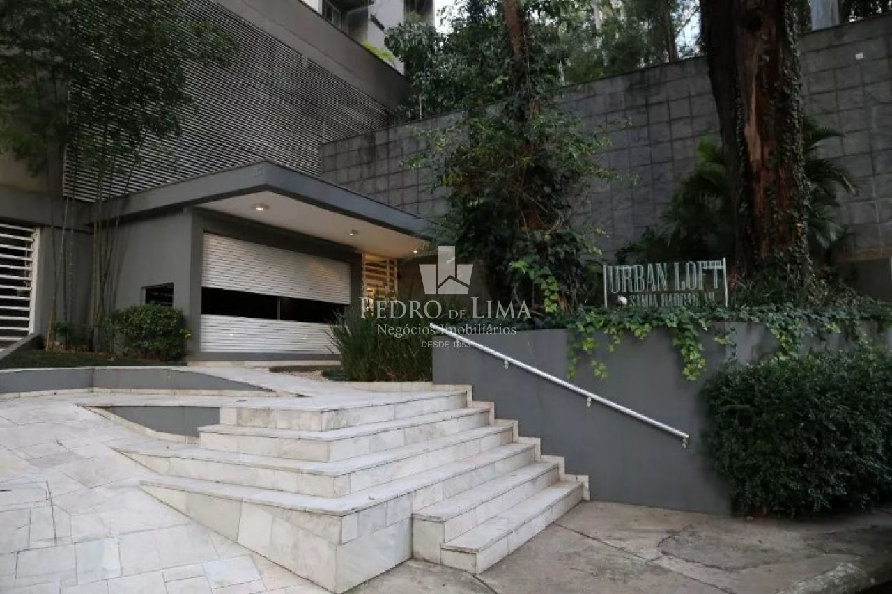 Loft Duplex de 86m² no Morumbi com móveis planejados. Condomínio Urban Loft