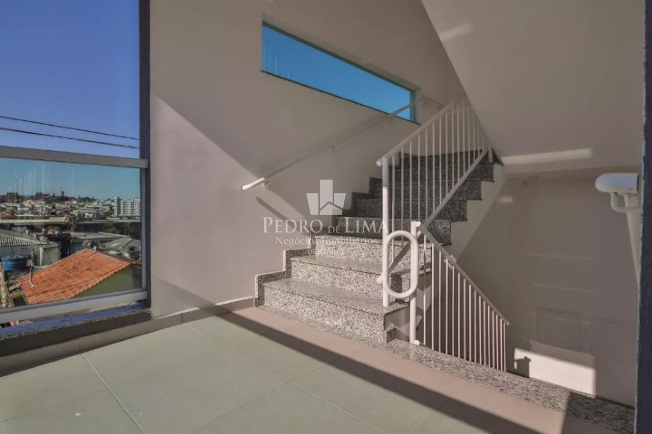 Apartamento 55m com varanda em Artur Alvim. Condomínio Flora IV.