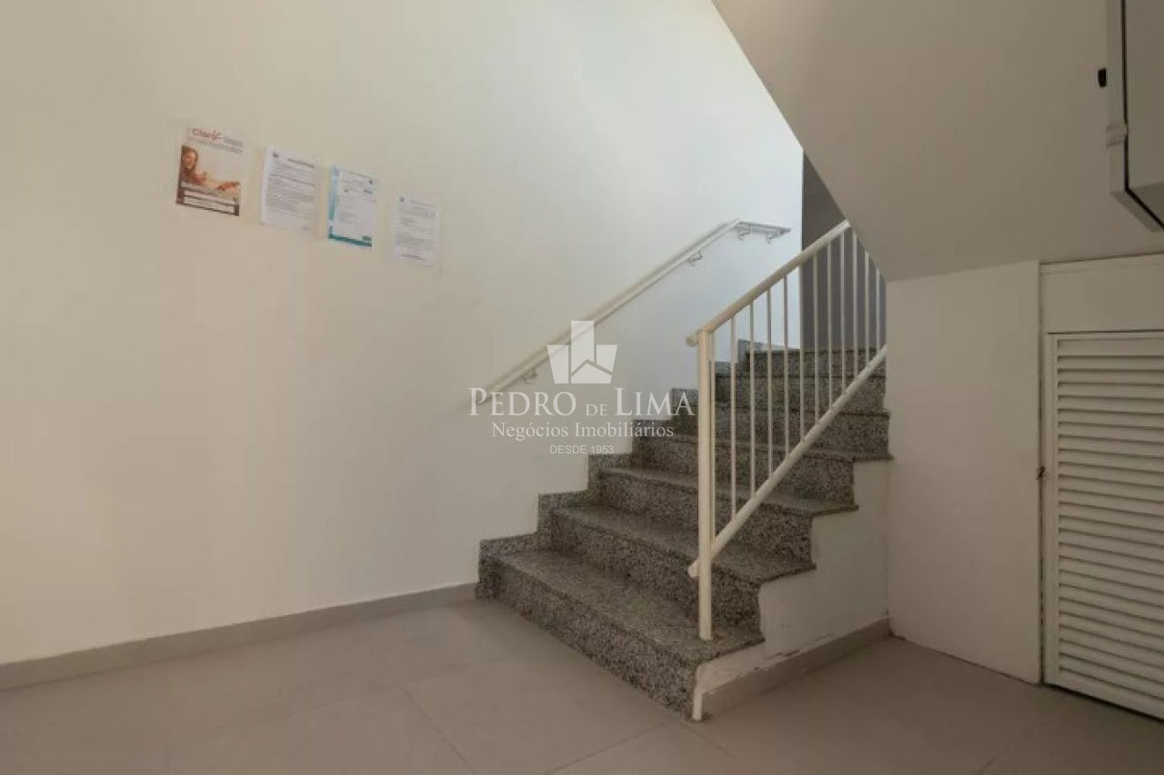 Apartamento 55m com varanda em Artur Alvim. Condomínio Flora IV.