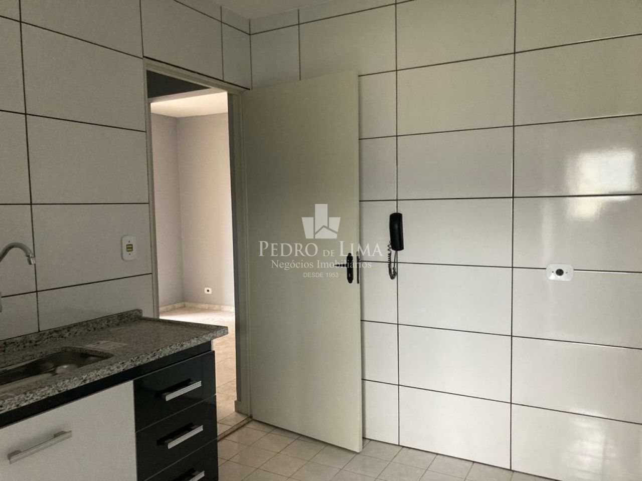 Apartamento 3 dormitórios sendo 1 suíte e 1 vaga, em Penha.