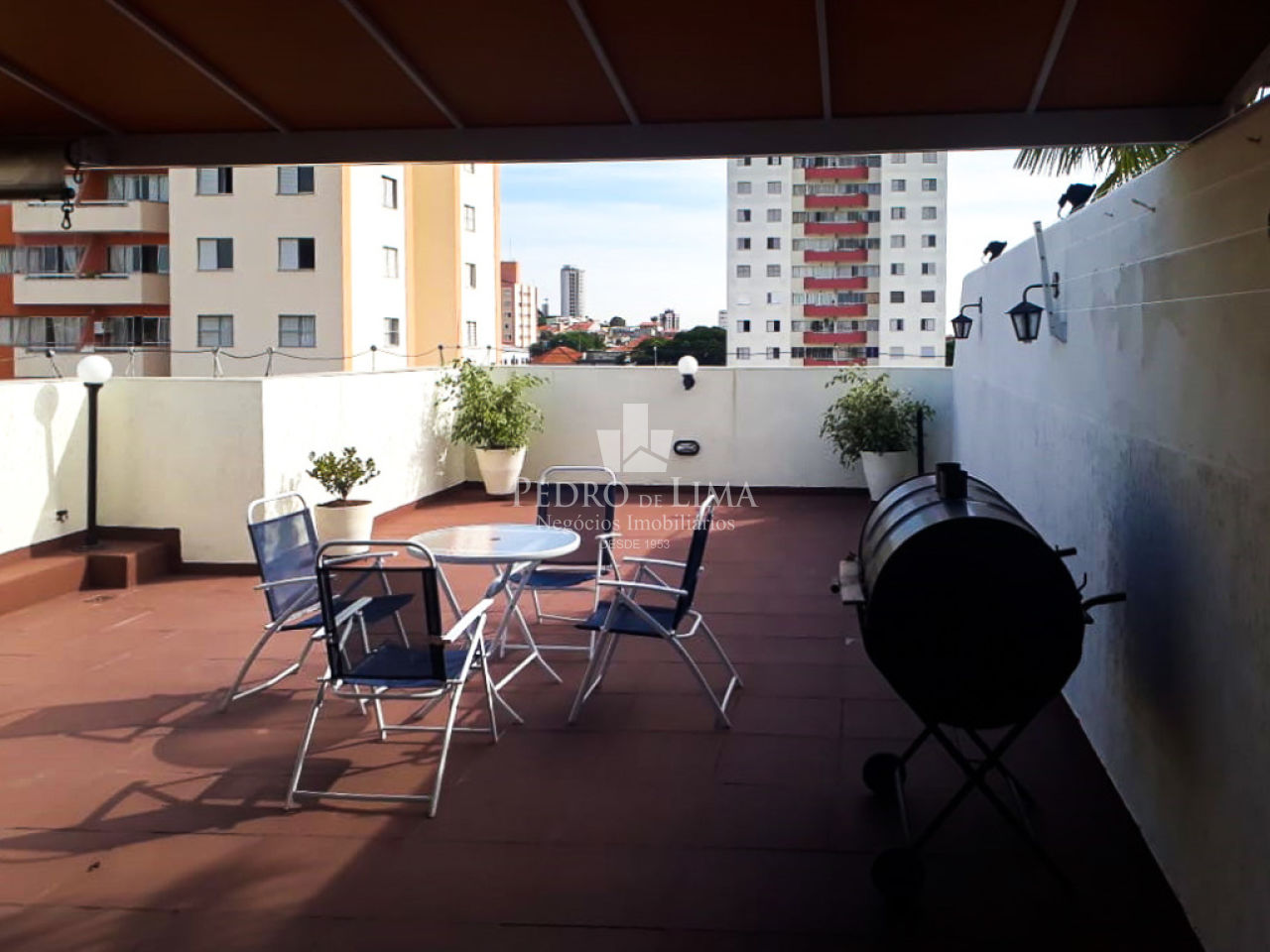 Cobertura com 4 dormitórios e 2 vagas na Penha 