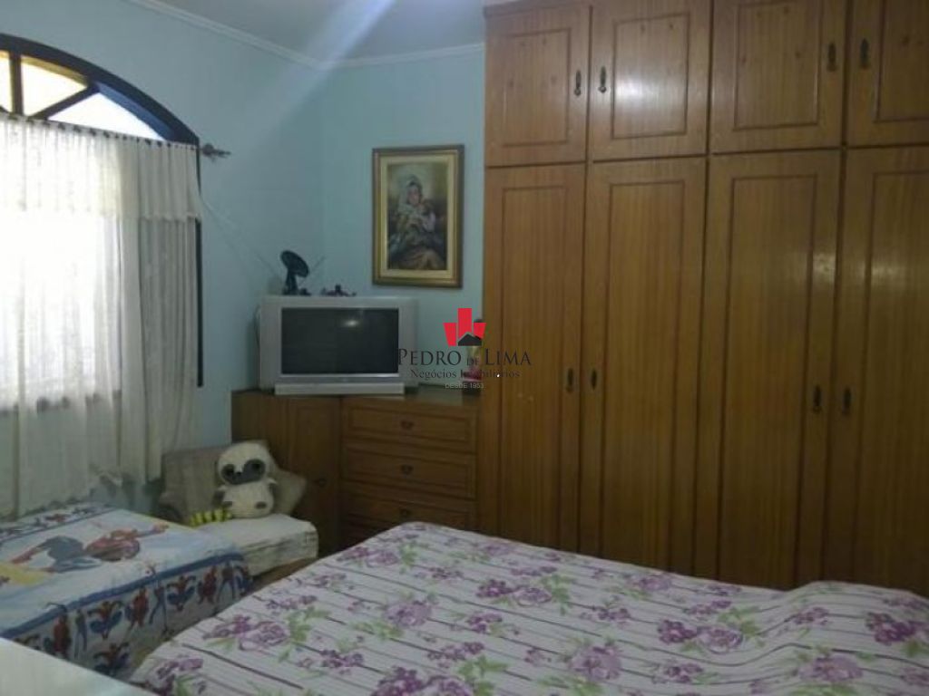 Casa térrea na Ponte Rasa, 2 dormitórios, 2 vagas, terreno 5x25 metros, na Ponte Rasa