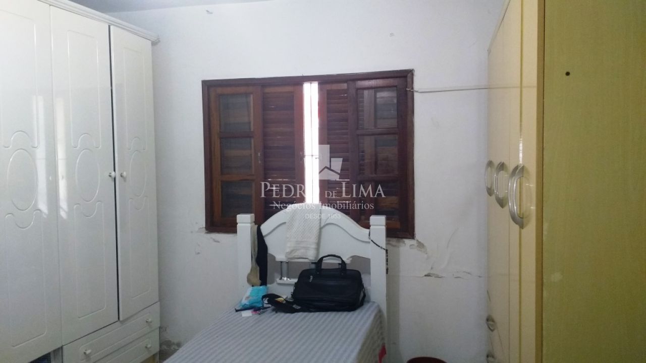 Casa Térrea com 3 dormitórios  e 2 vagas de garagem,na  Ponte Rasa