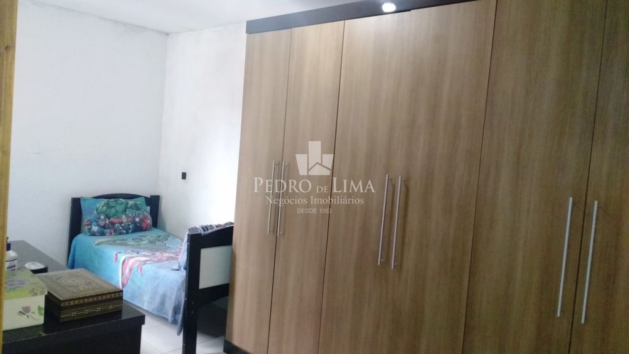 Casa Térrea com 3 dormitórios  e 2 vagas de garagem,na  Ponte Rasa