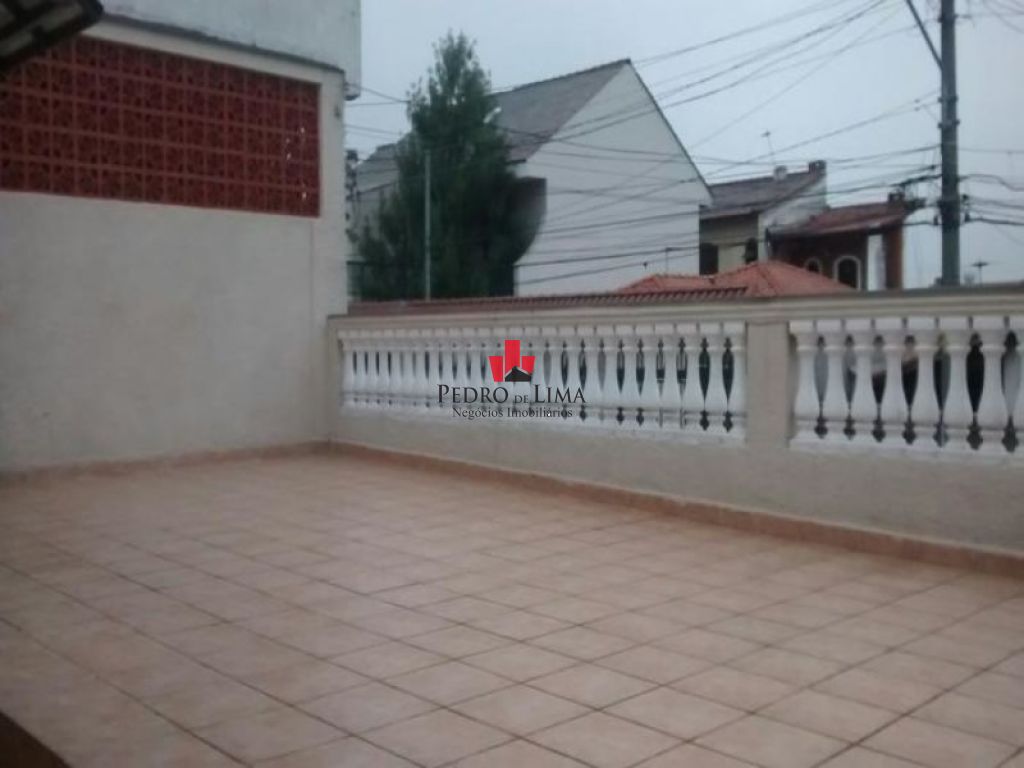 Casa térrea 4 dormitórios sendo 1 suíte  e 3  vagas, em  Ponte Rasa