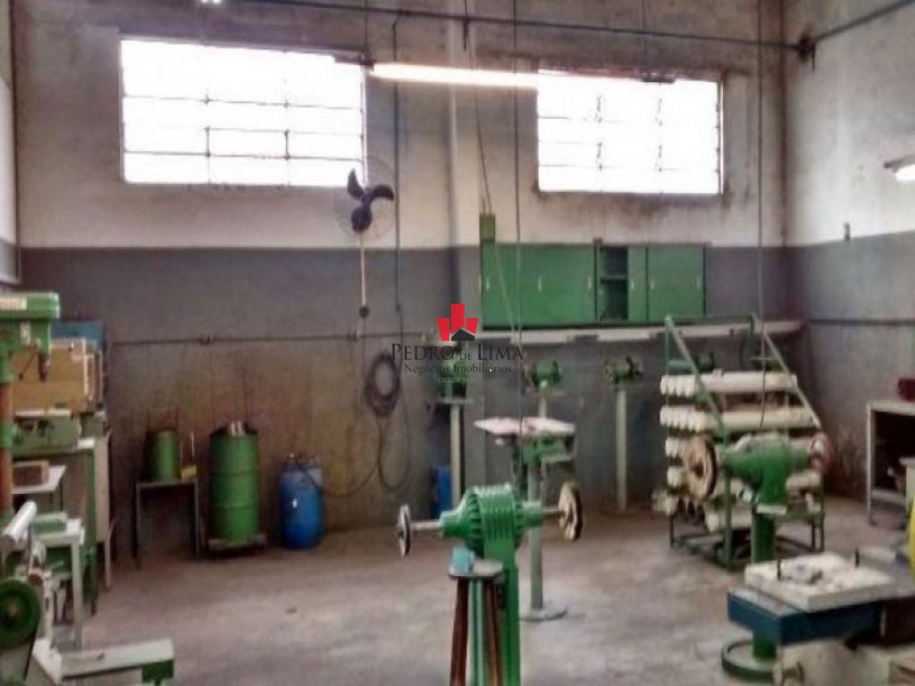 Galpão Industrial - 1200 m² e 10 vagas, em Parque do Carmo.