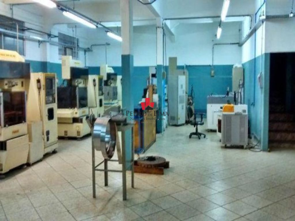 Galpão Industrial - 1200 m² e 10 vagas, em Parque do Carmo.