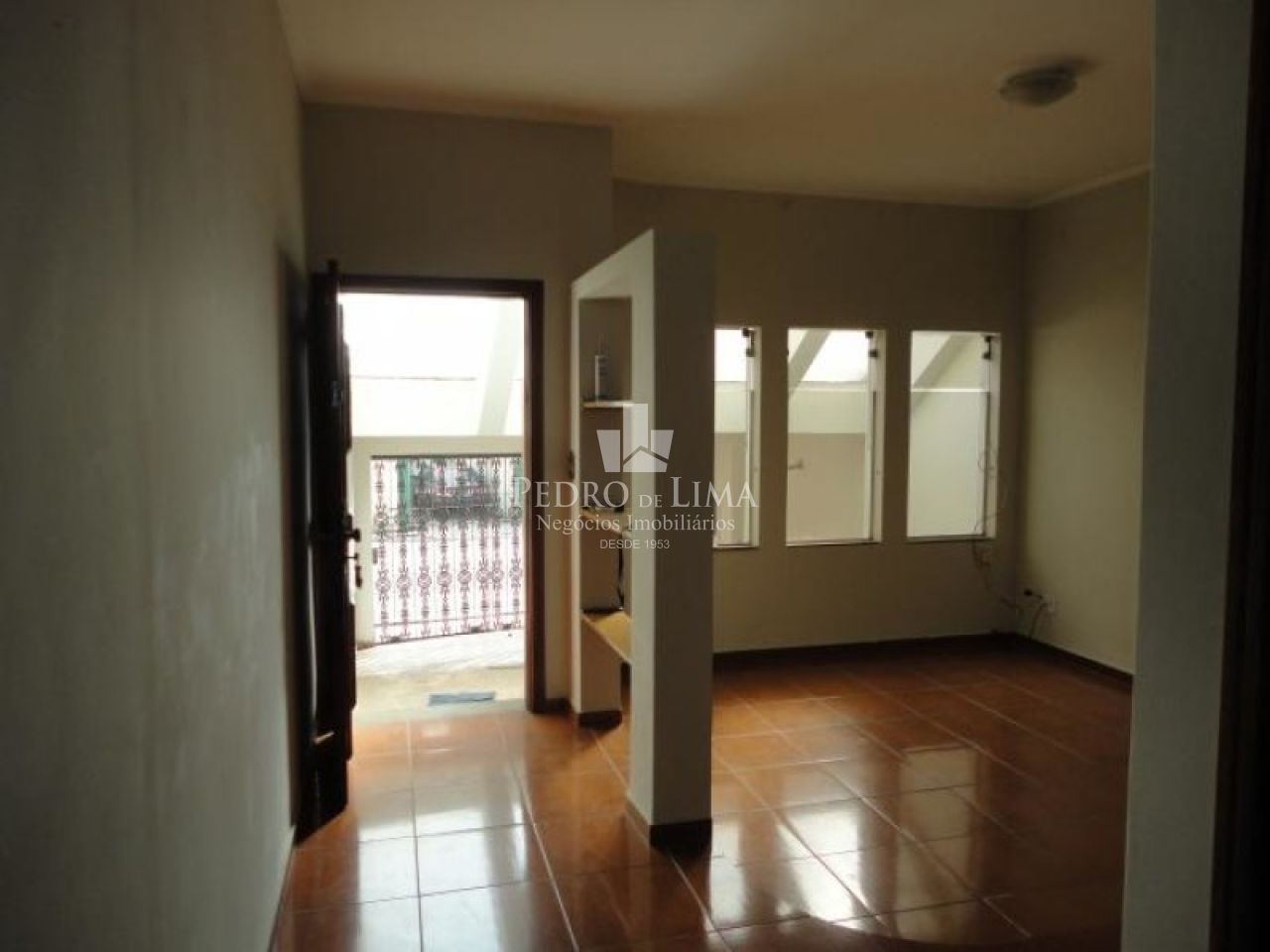 imagem do imovel Sobrado frontal 3 suítes e 2 vagas, em Penha. ref: PE22849