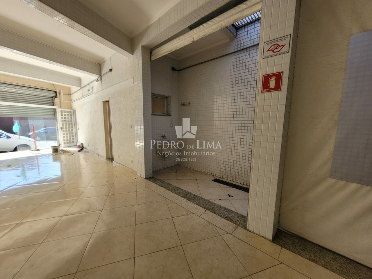 imagem do imovel Salão Comercial na Penha Com 130M² e Banheiro ref: PE23078
