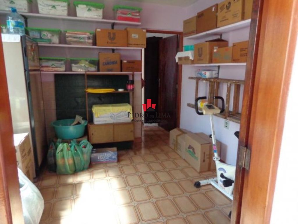 Casa Terrea com edicula /sobrado