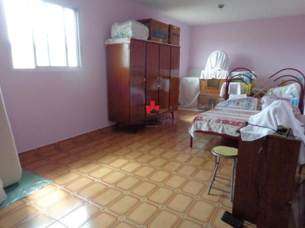 Casa Terrea com edicula /sobrado