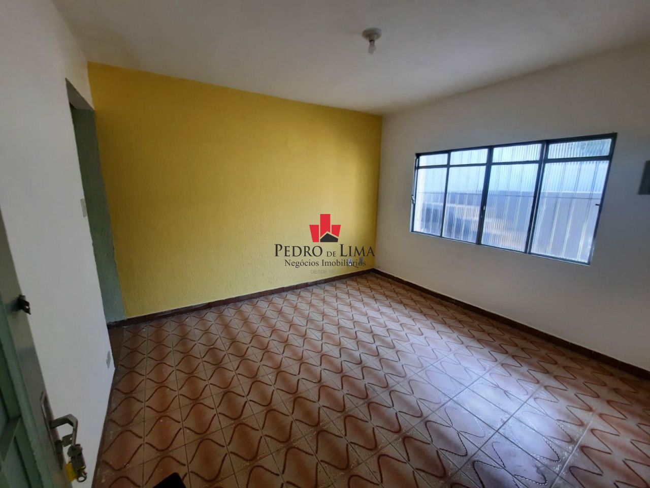 imagem do imovel Casa na região da Ponte Rasa. ref: PE24188