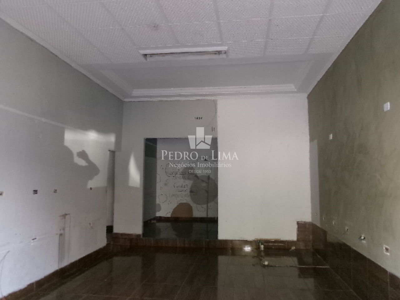 imagem do imovel Salão Comercial com 1 cozinha e 1wc  ref: PE27308