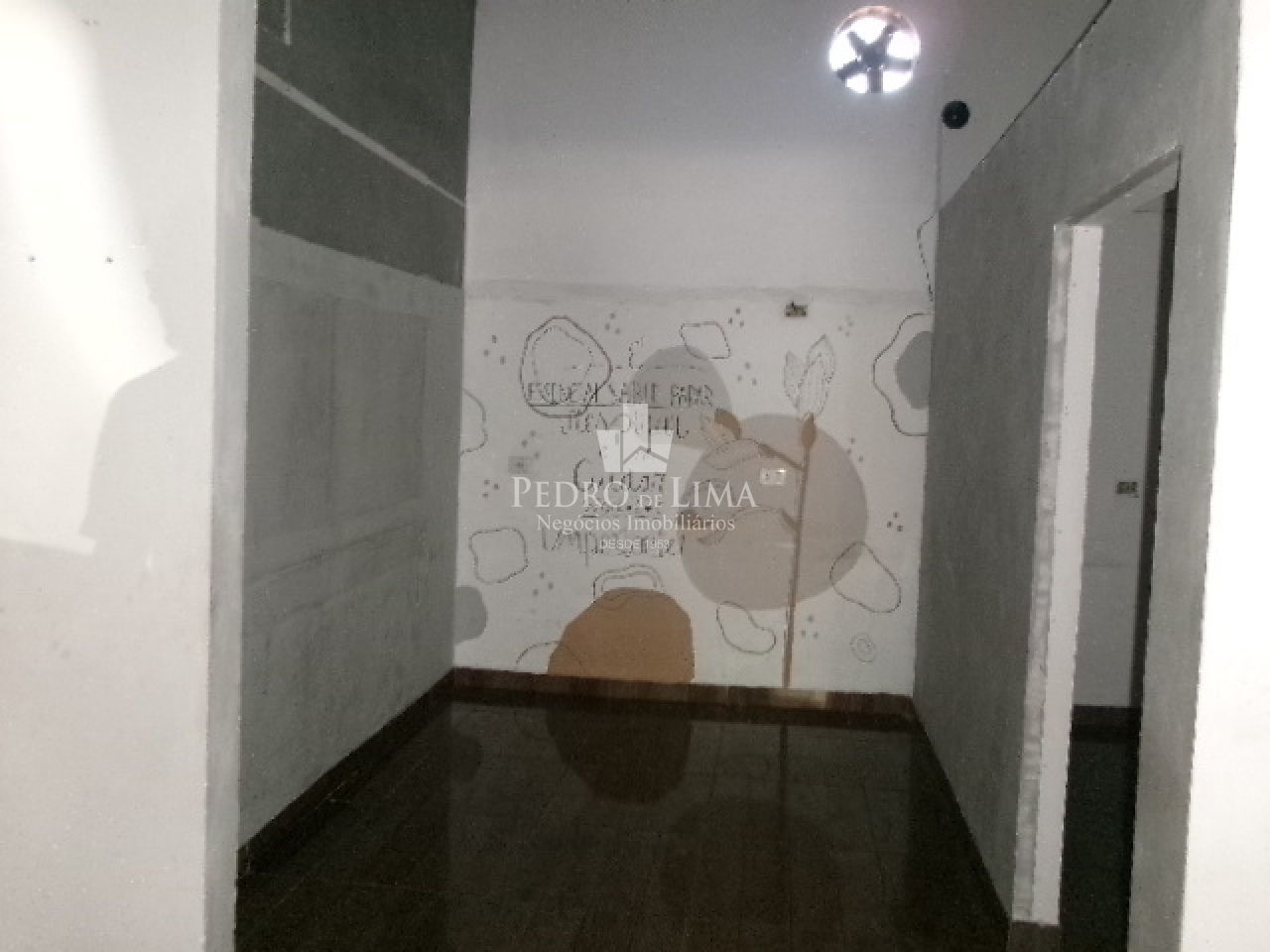Salão Comercial com 1 cozinha e 1wc 