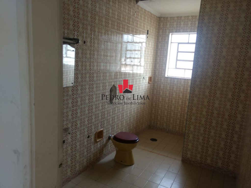 Casa com 2 dormitórios, em Itaquera.