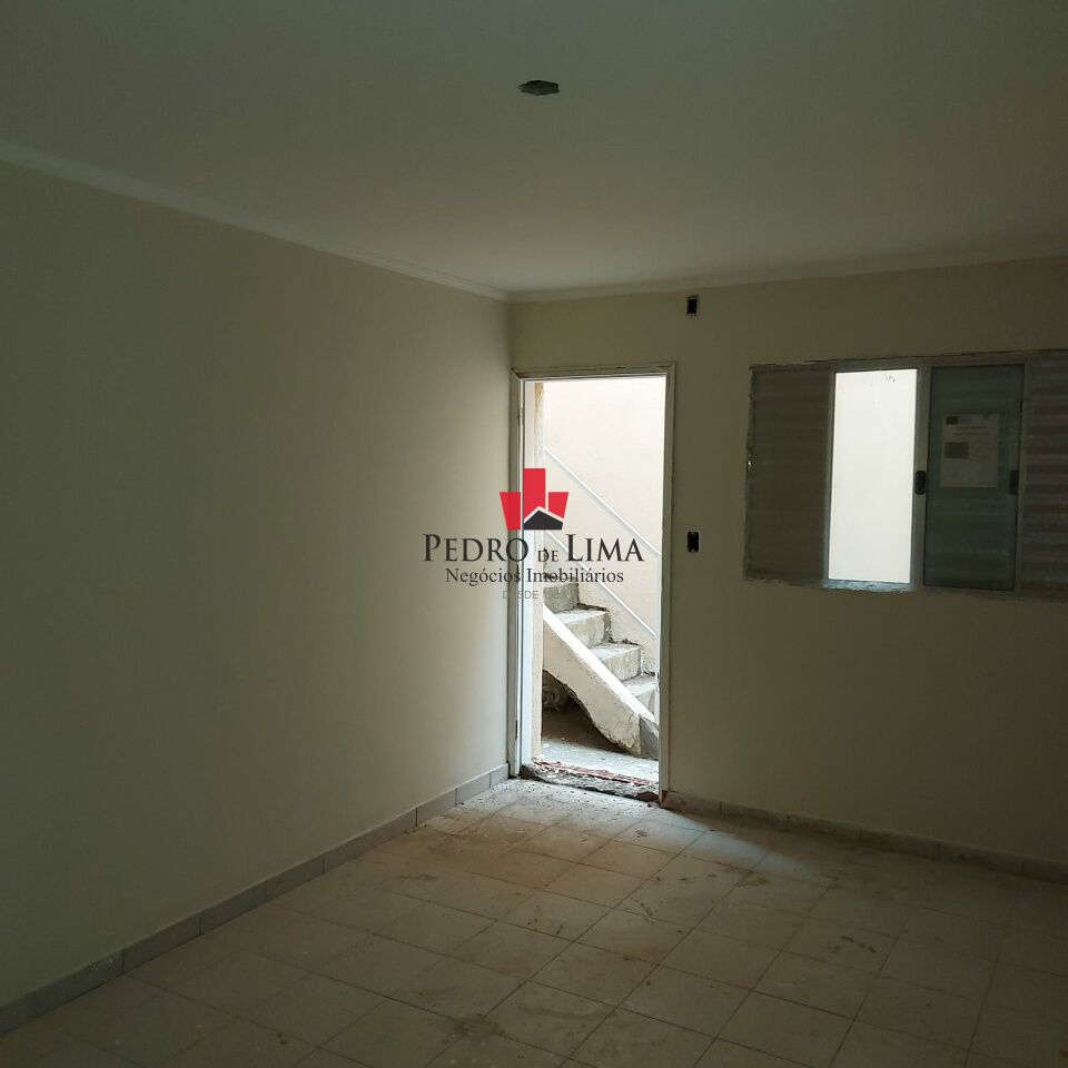 Salão comercial com 120 m², em Itaquera.