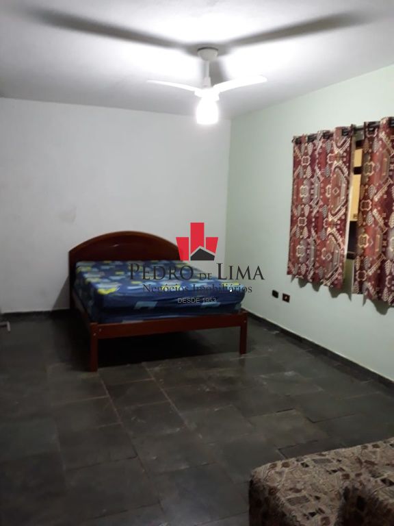 Chacara  com  3 dormitórios sendo 2 suítes, churrasqueira, piscina e 45 vagas, no Atibaia.