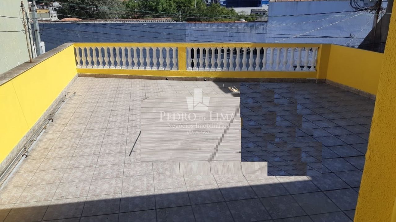 Casa assobradada de 3 quartos sem vaga de garagem, na Penha.