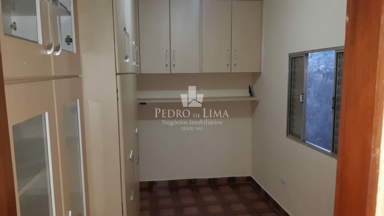 Casa assobradada de 3 quartos sem vaga de garagem, na Penha.