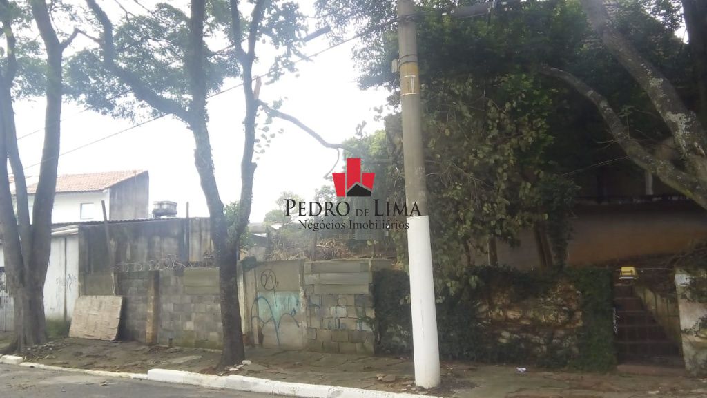 Terreno com 655 m², em São Miguel.