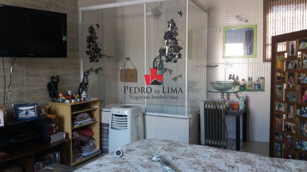 Casa assobrada 5 dormitórios 1 suite e 2 vagas no Arthur Alvim